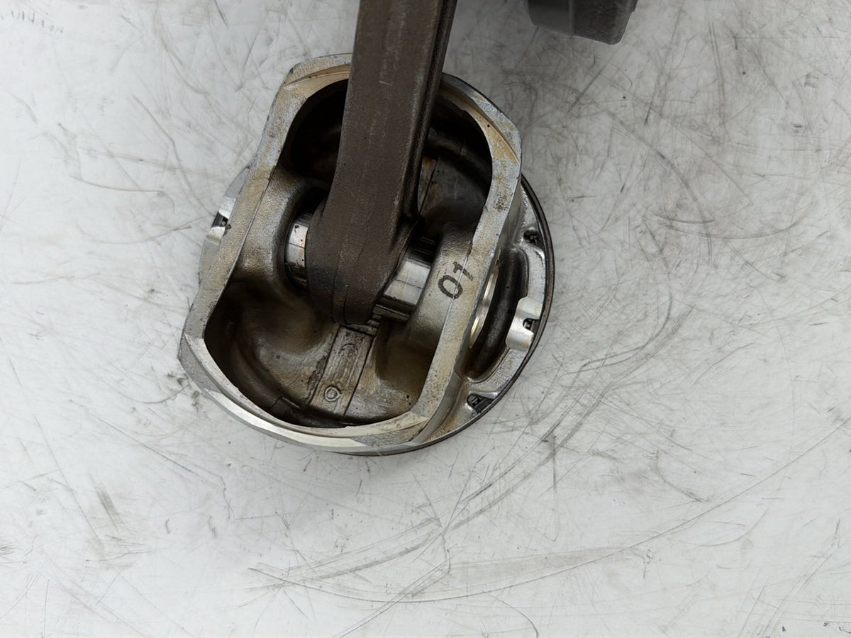 2015 Harley Electra Glide Ultra Low Twin Cam Engine Crank Shaft Flywheel Pistons