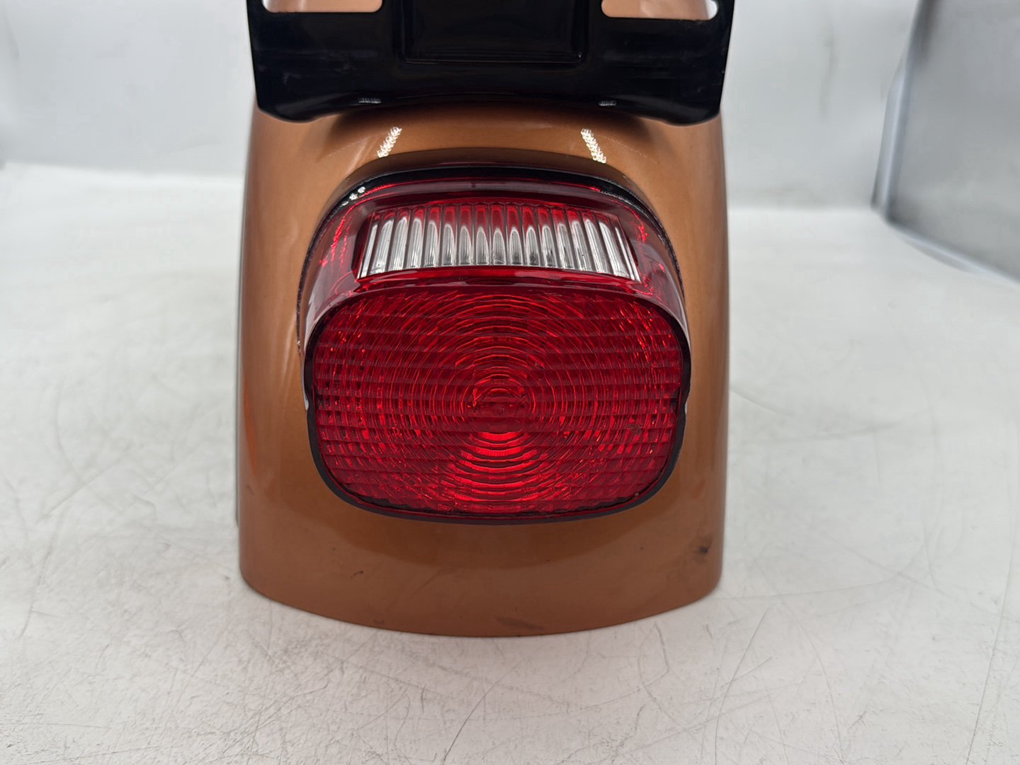 2008 Harley Dyna FXDL Low Rider Anniversary OEM Rear Wheel Fender Taillight Brake Lamp