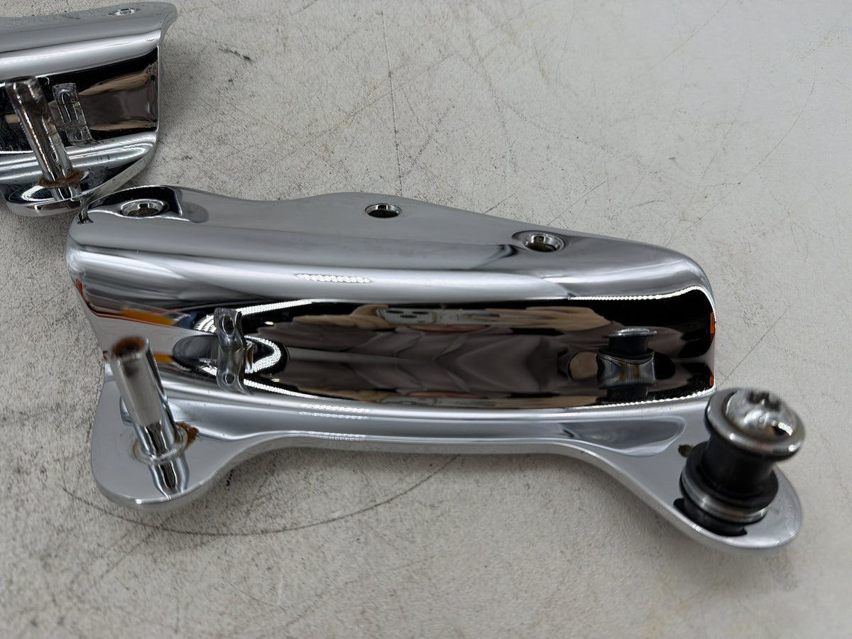 2010 Harley Road King Touring Police OEM 5 Point Detachable Docking Hardware