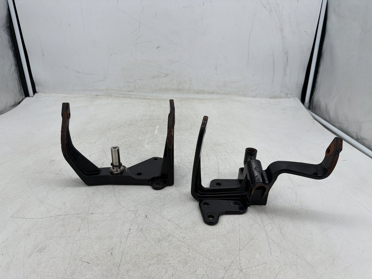 2001 Harley Fat Boy Softail FLSTFI OEM Left Right Driver Footpeg Bracket Mounts