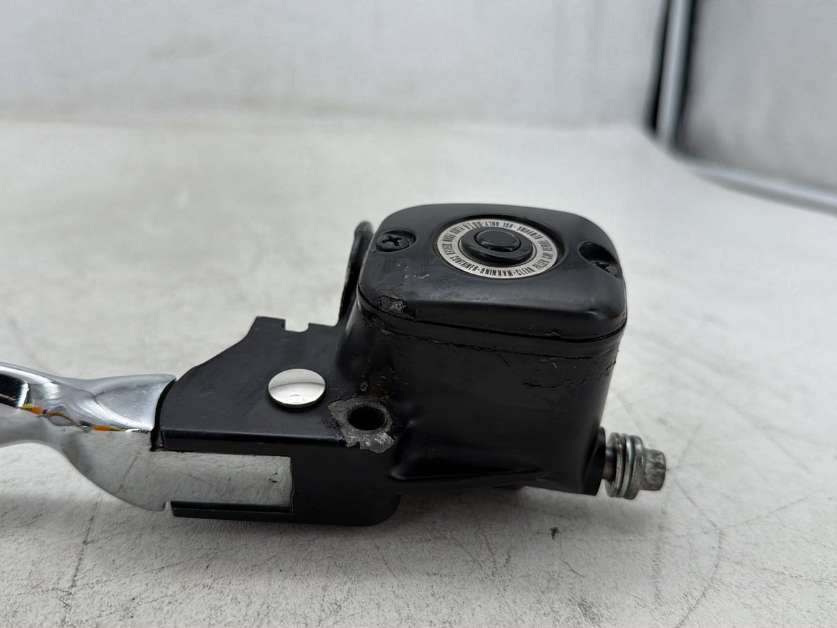 2005 Harley Road King Touring Police OEM Front Right Brake Lever Master Cylinder