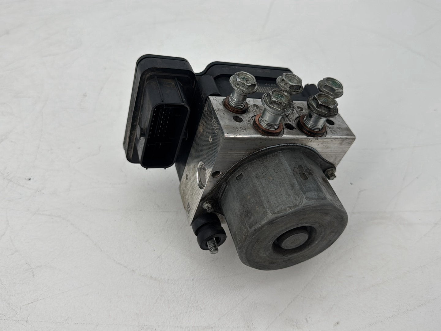 2008 - 2016 Harley-Davidson Touring Electra Glide Ultra ABS Brake Pump & Control Module 41001197