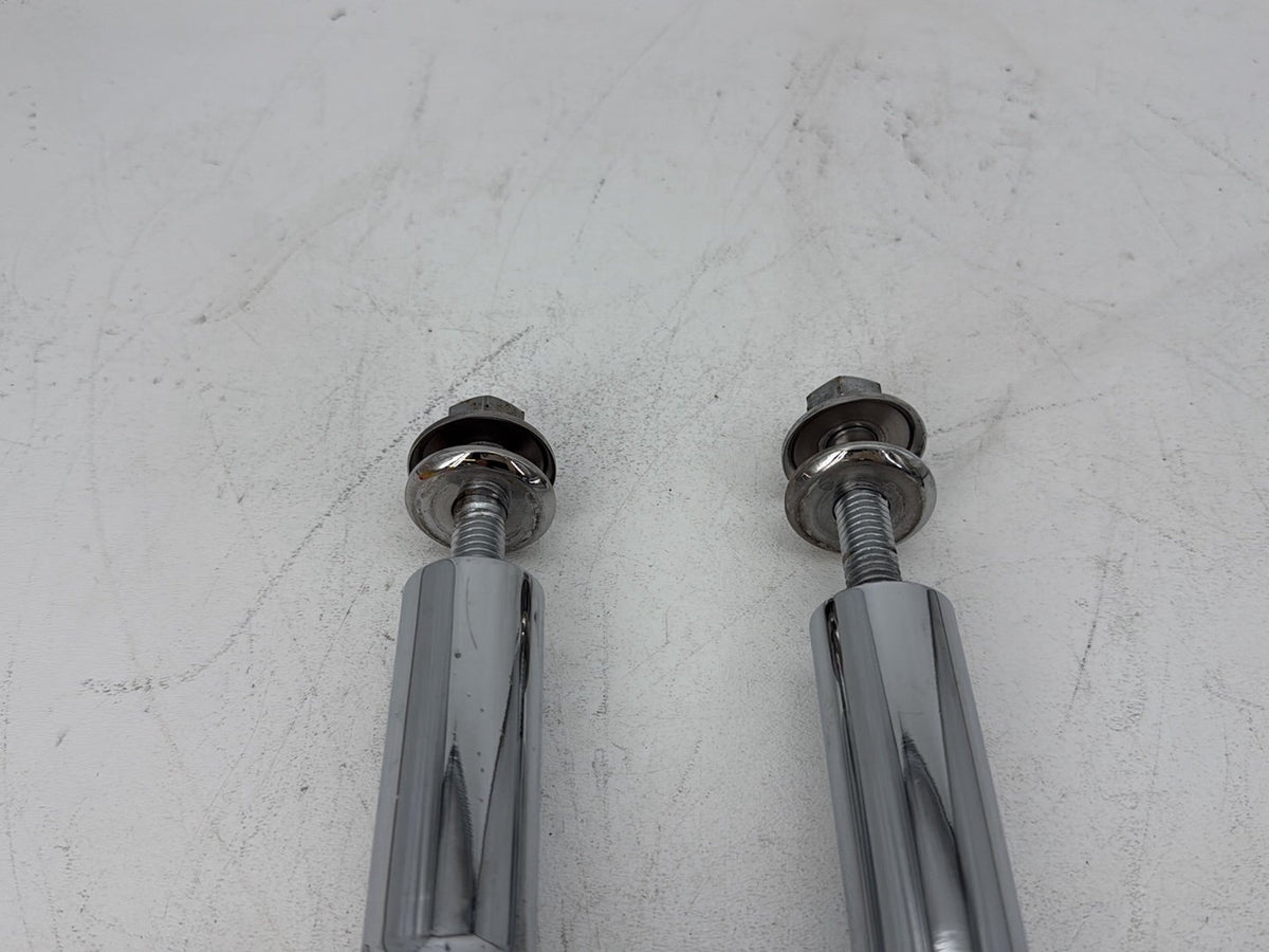2006 Harley Dyna FXDWGI Wide Glide OEM Front Handlebar Riser Top Clamp Chrome
