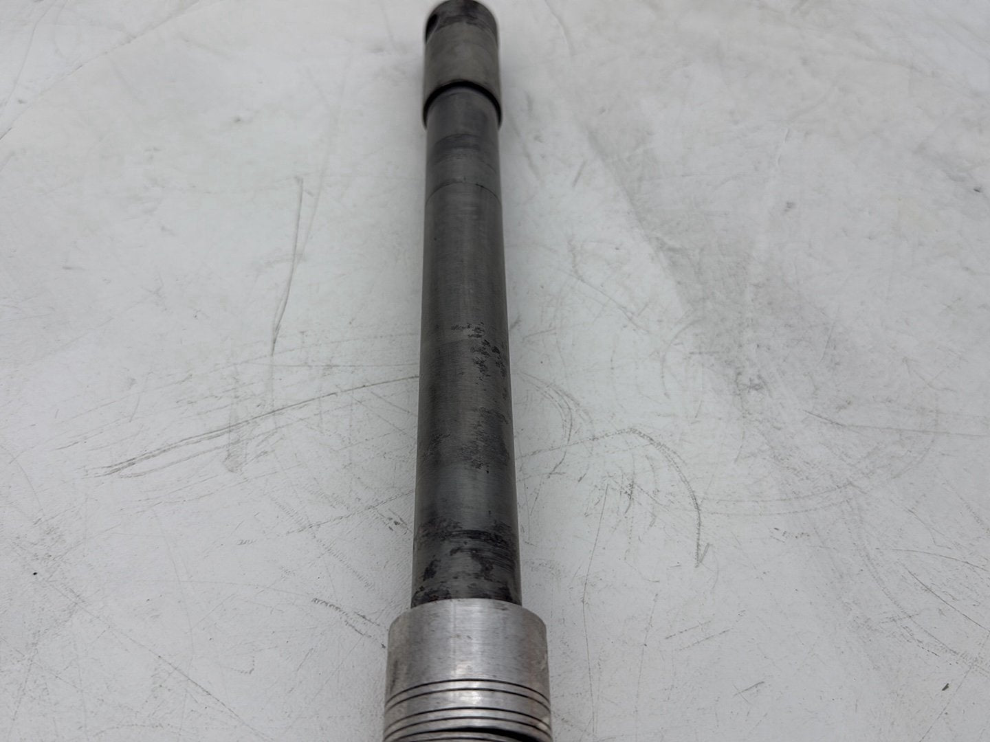 2008 Harley Electra Glide Touring Ultra FLHTCUI OEM Front Wheel Axle Bolt Shaft
