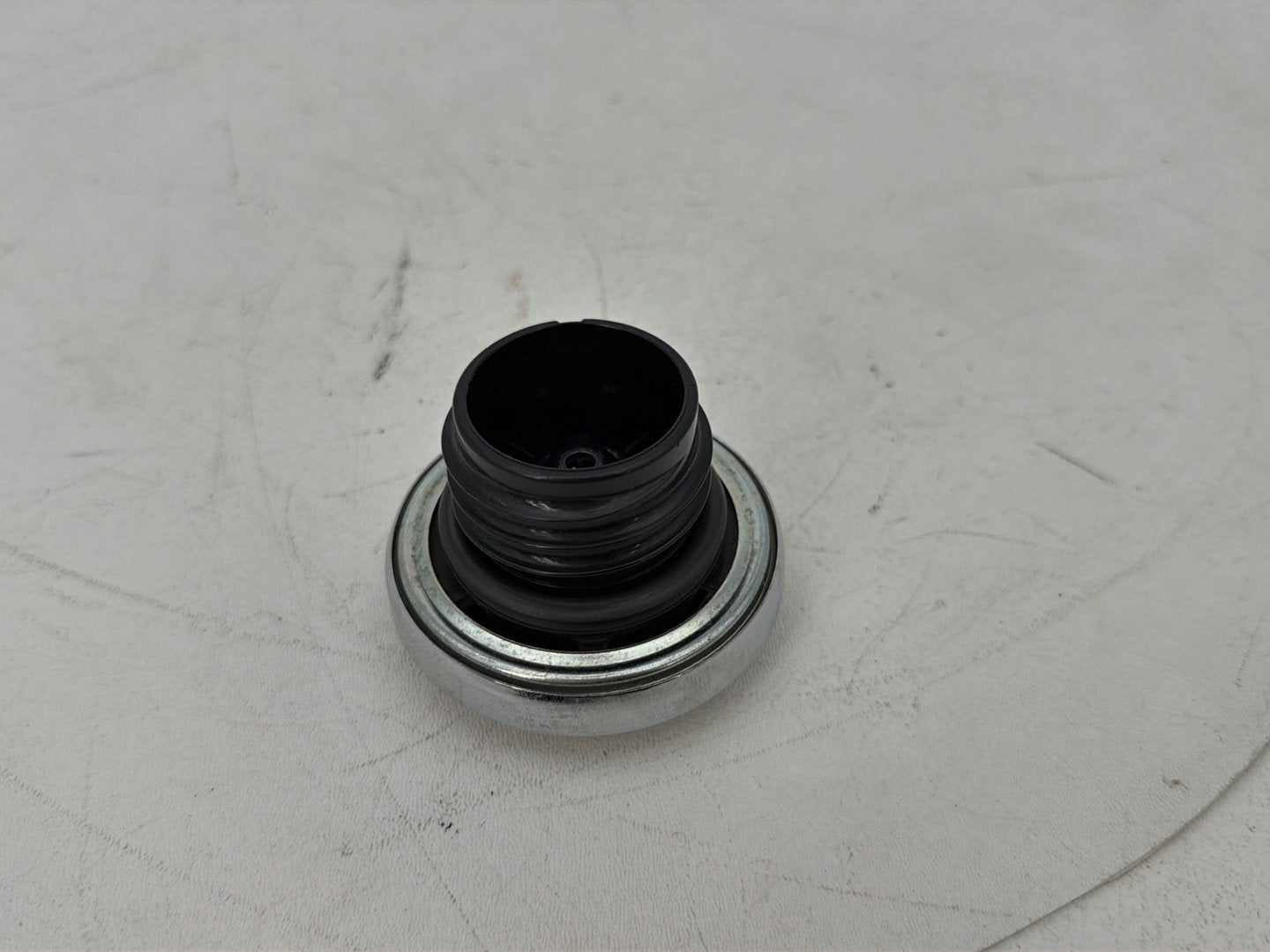 2007 - 2017 Harley-Davidson Dyna Super Glide Custom Fuel Gas Tank Cap Bushing Hub 61272-92B