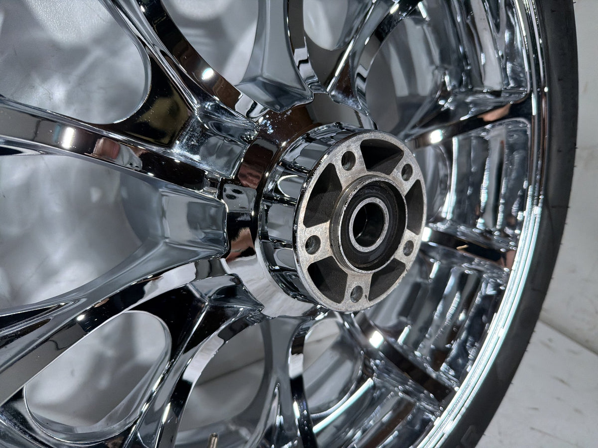 12 Harley Street Glide Touring FLHX OEM Rear Wheel Rim Tire 180/55B18 18" Chrome