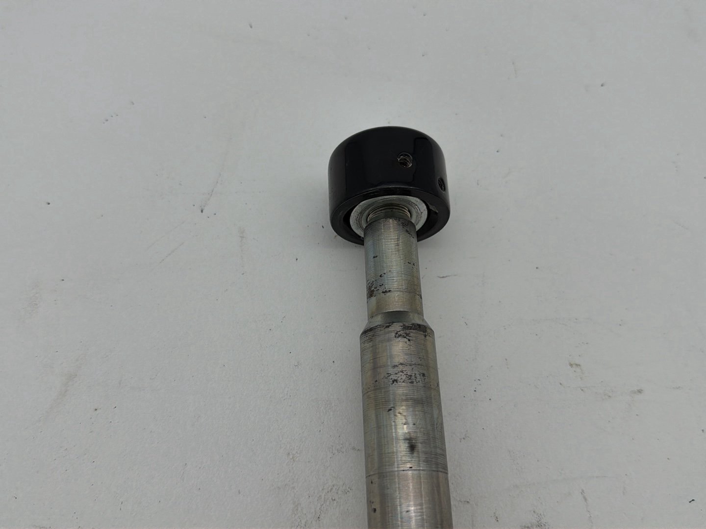 2008 Harley Dyna Fat Bob FXDF OEM Front Wheel Axle Bolt Shaft