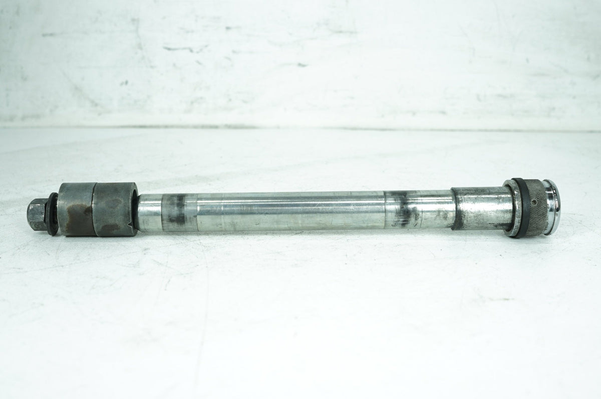 2006 Harley Touring FLHTCI Electra Glide Classic OEM Front Wheel Axle Bolt Shaft