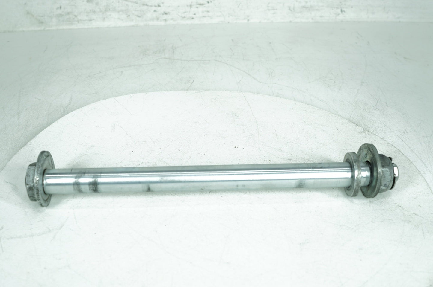 2008 - 2016 Harley-Davidson Touring Electra Glide Ultra Rear Wheel Axle Bolt Shaft 	43000002