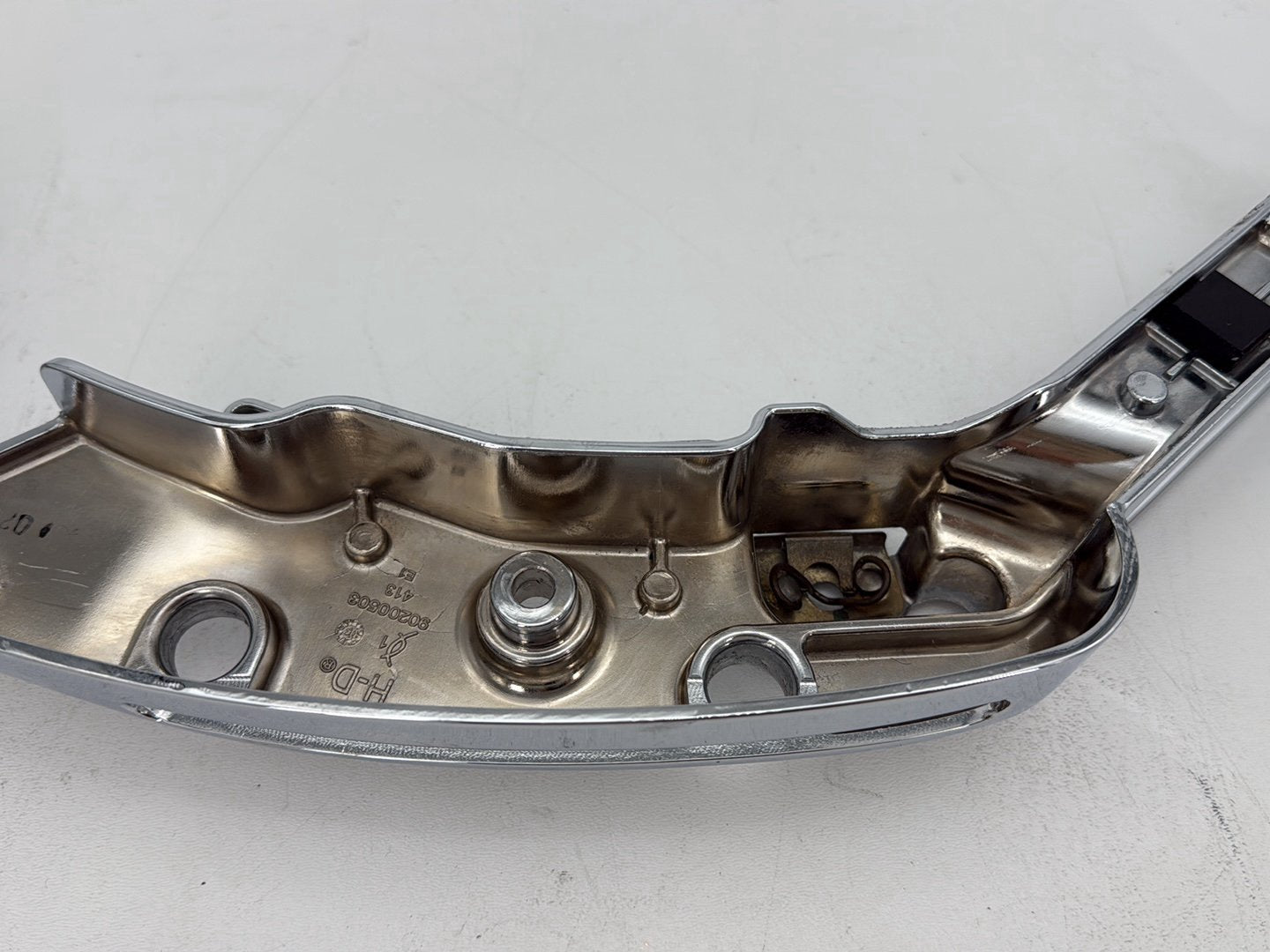 2014 Harley Electra Glide Touring CVO Screamin Eagle OEM Rear Left 1 Fender Strut Bracket