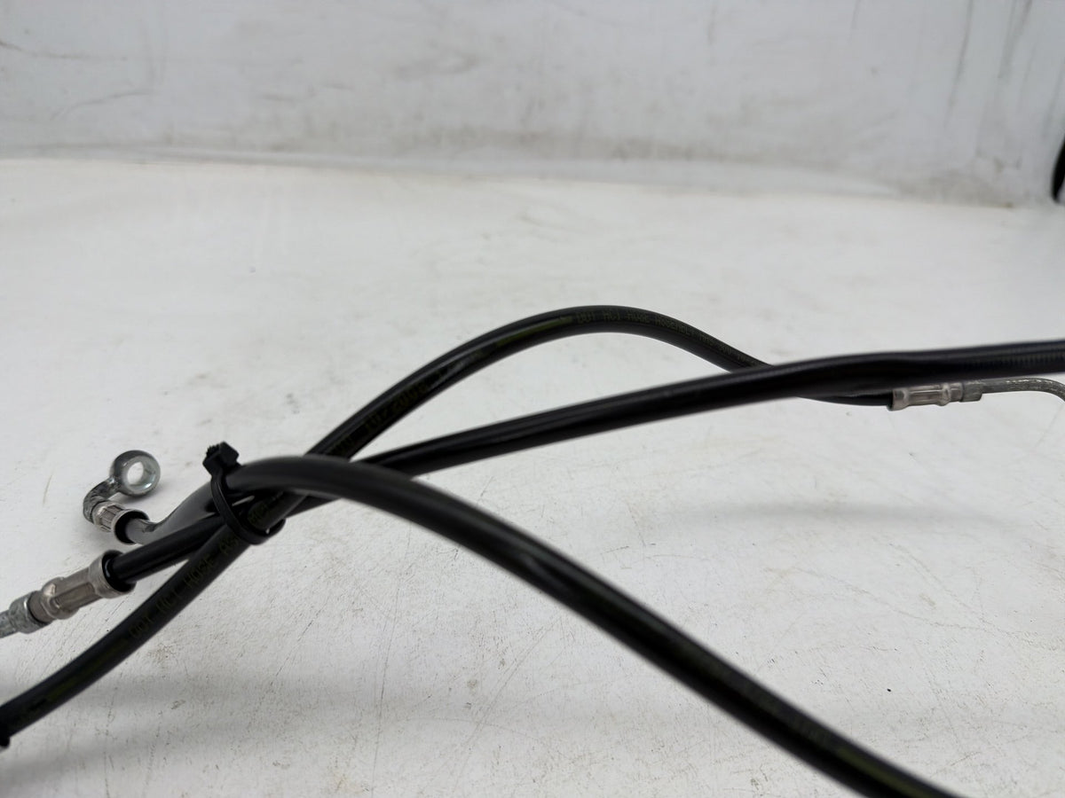 2009 Harley Street Glide Touring FLHX OEM Front Brake Hose Line Pipe NON-abs