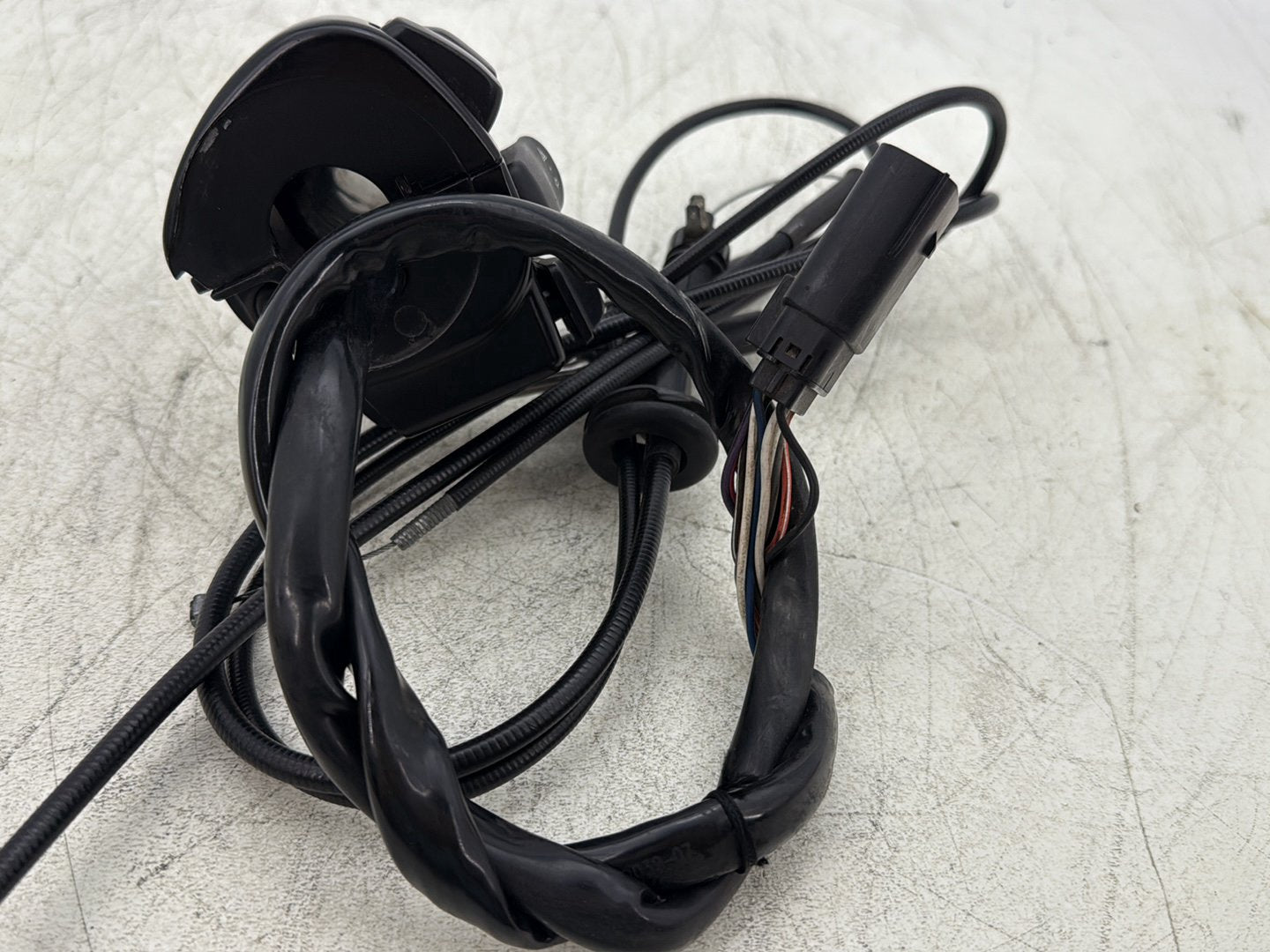 2007 Harley Touring FLHTC Electra Glide Classic OEM Right Engine Start Kill Switches Controls