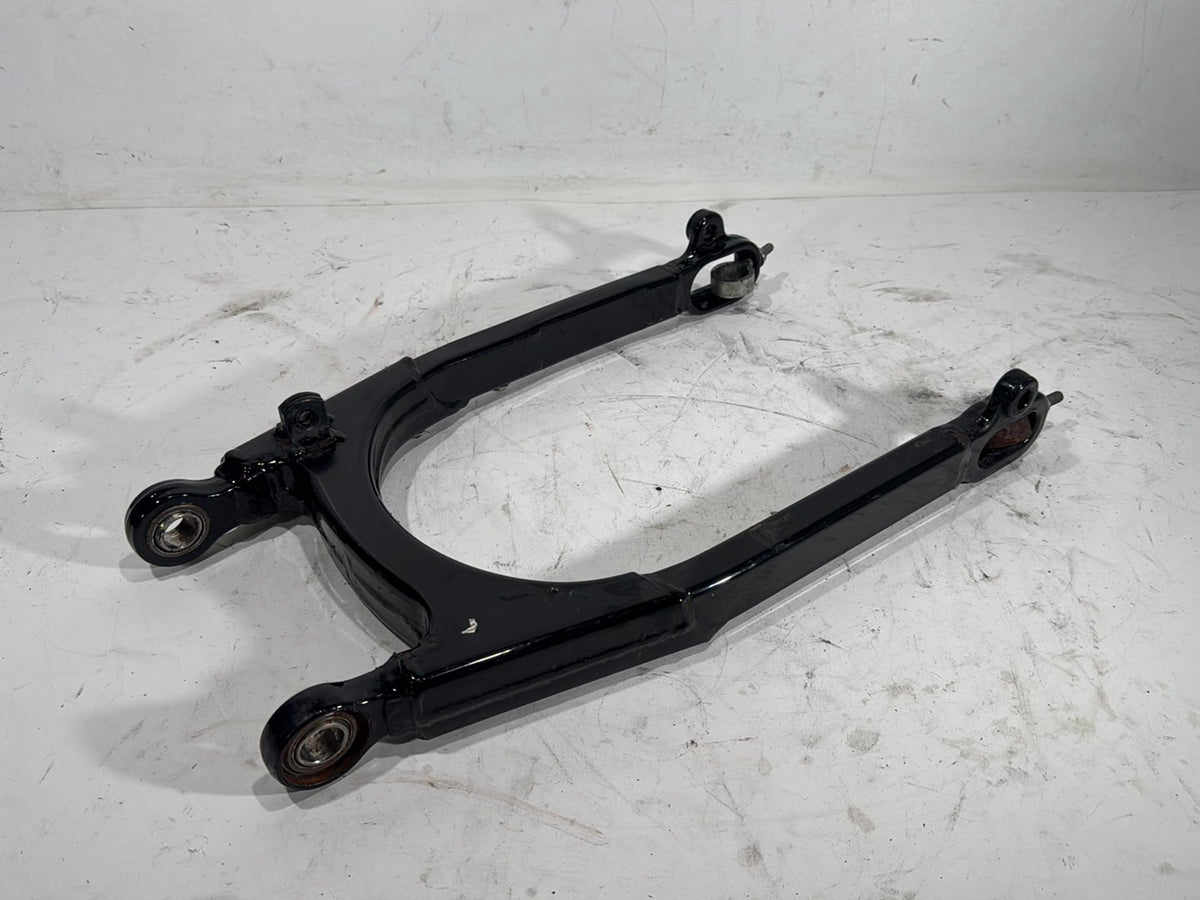 2006 Harley Sportster 1200 Custom XL1200C OEM Rear Fork Swingarm Swing Arm
