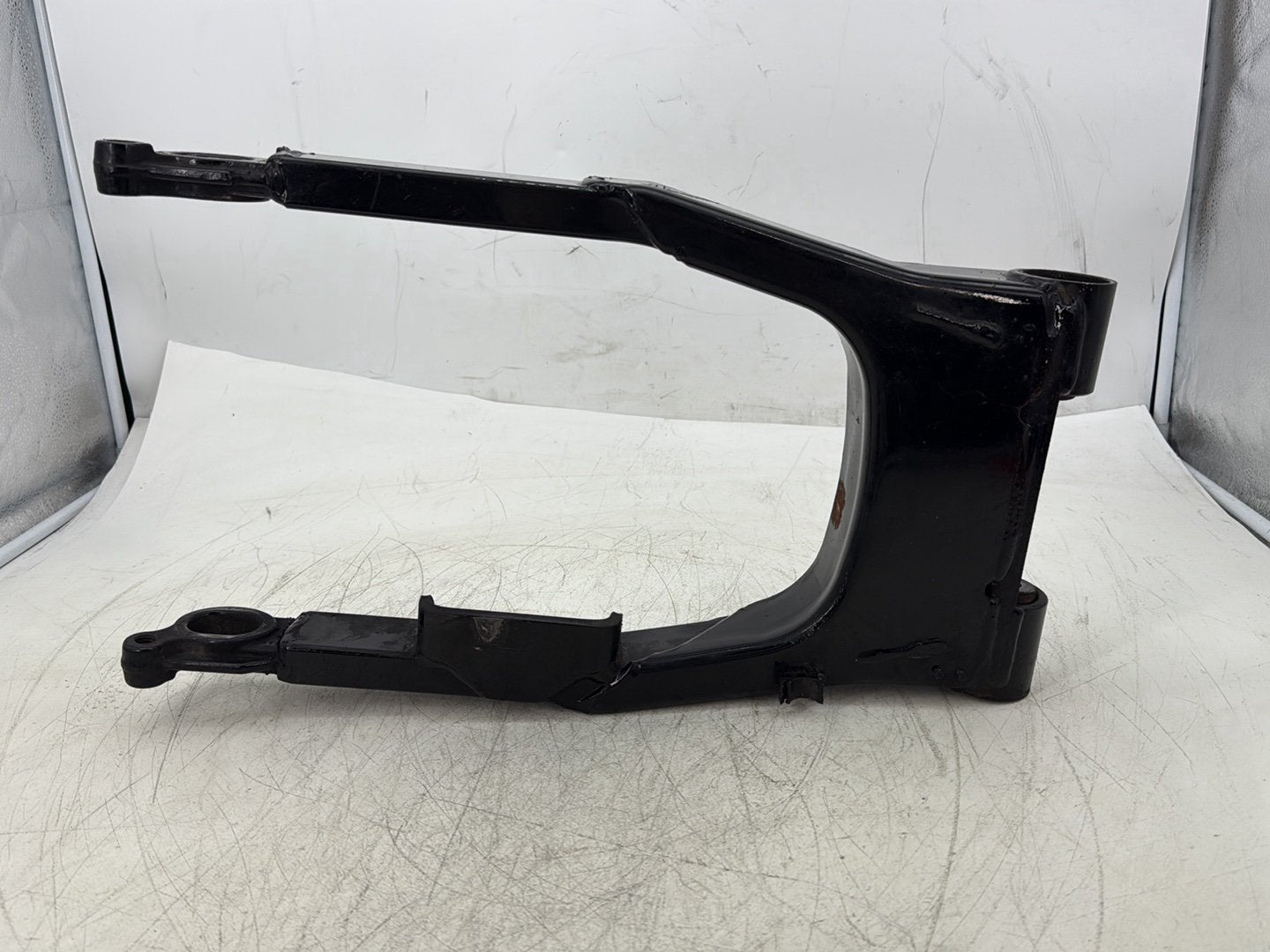 2004 Harley Road King Touring Custom FLHRSI OEM Rear Fork Swingarm Swing Arm