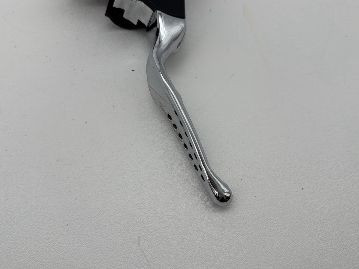 2008 Harley Softail Deluxe FLSTN OEM Front Right Brake Lever Master Cylinder