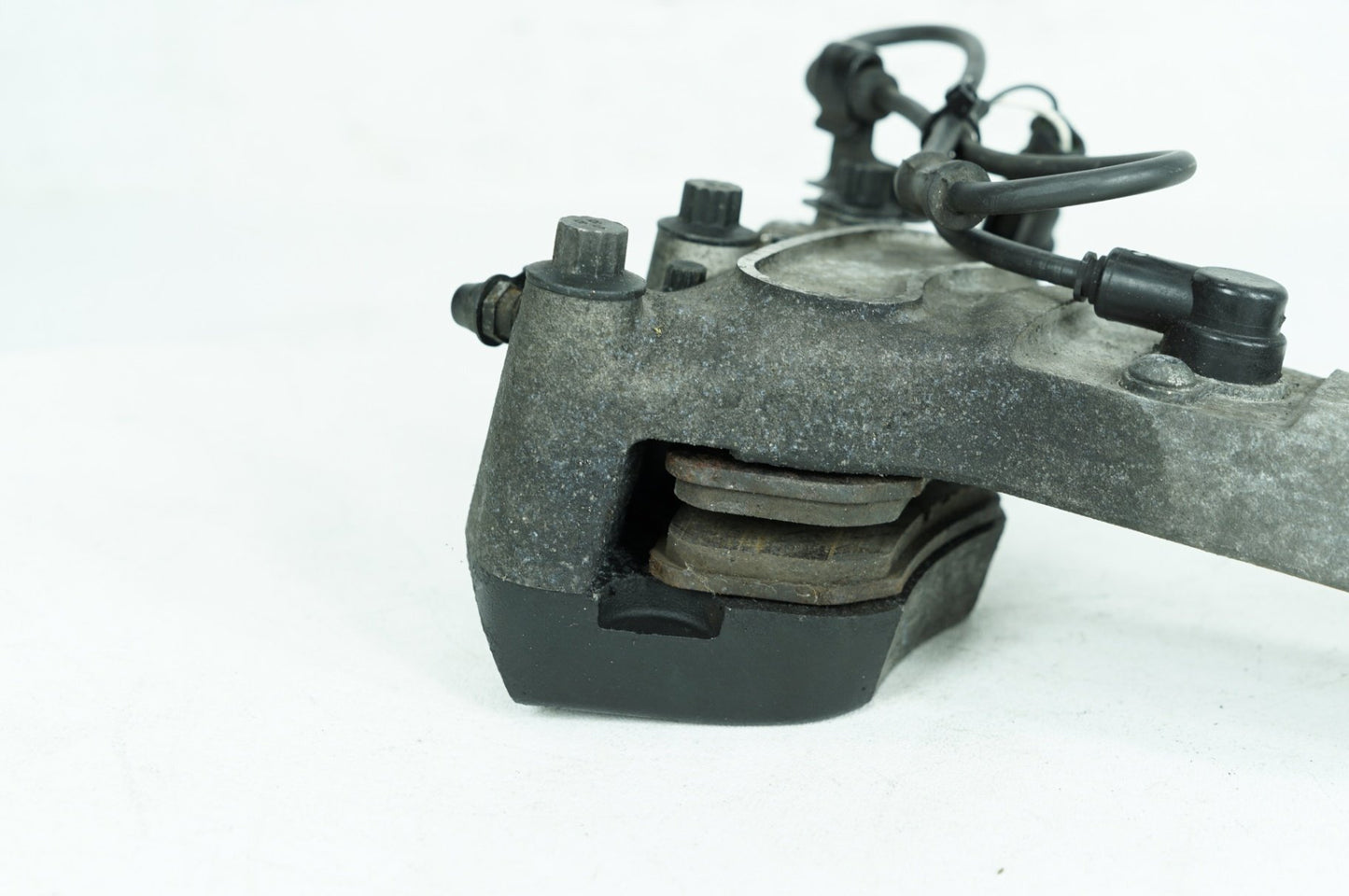 1999 - 2006 Harley-Davidson Touring Electra Glide Police Rear Back Brake Caliper 44080-02C