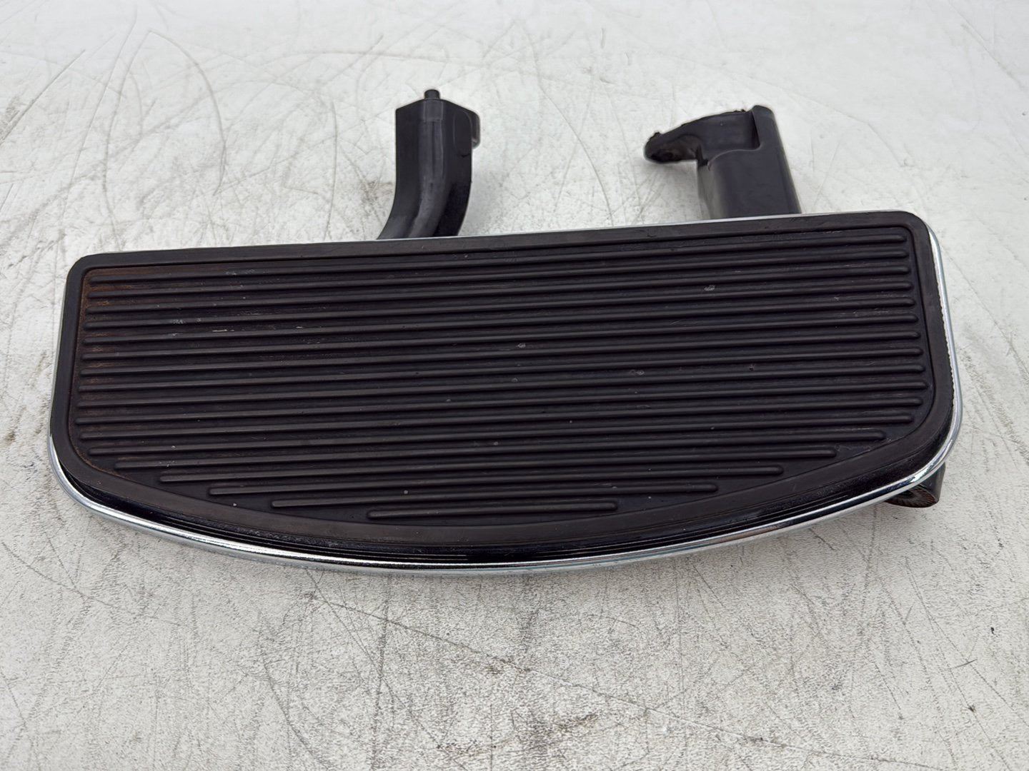 2016 Harley Road King Touring FLHR OEM Right Driver 1 Floorboard Foot Rest