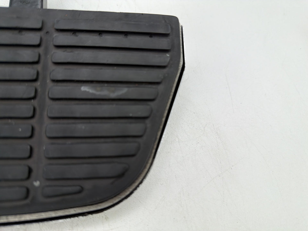 97 Harley Electra Touring Ultra OEM Left & Right Passenger Floorboard Foot Rest