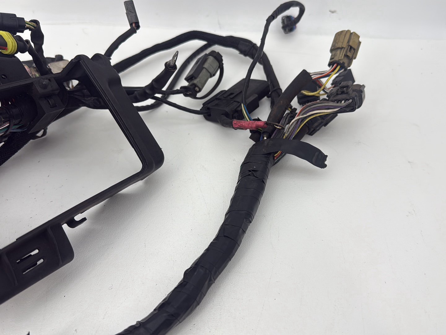2004 - 2022 Harley-Davidson Sportster 1200 Nightster Main Wire Wiring Harness Ignition Switch NOKey 70181-10