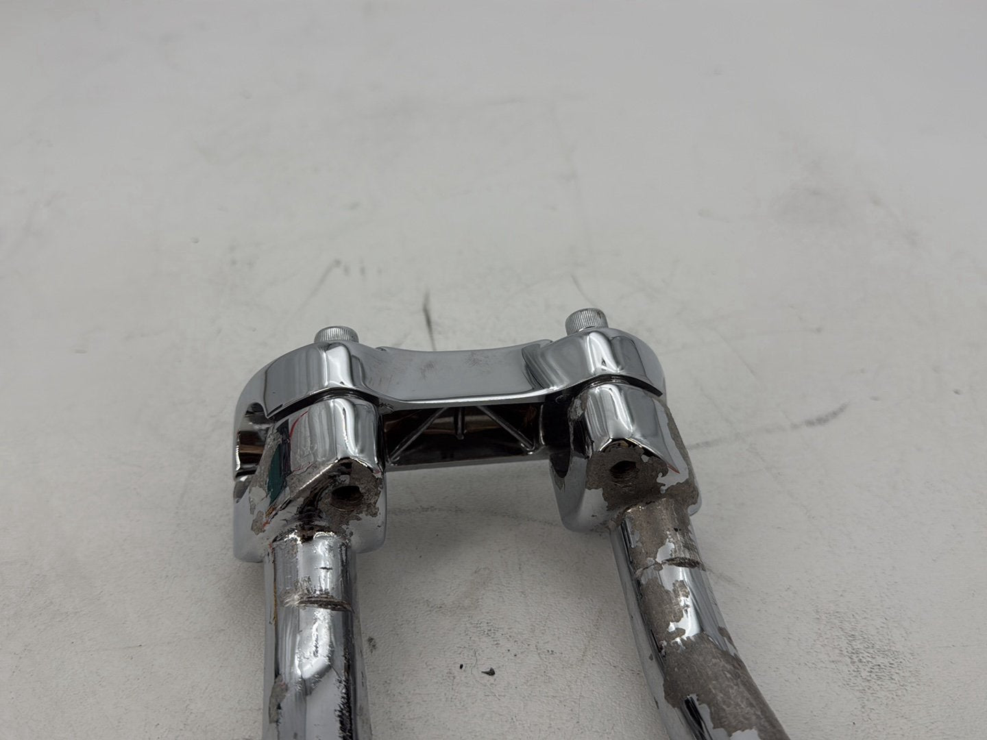 1998 Harley Road King Touring FLHRCI Classic OEM Front Handlebar Riser Top Clamp Chrome