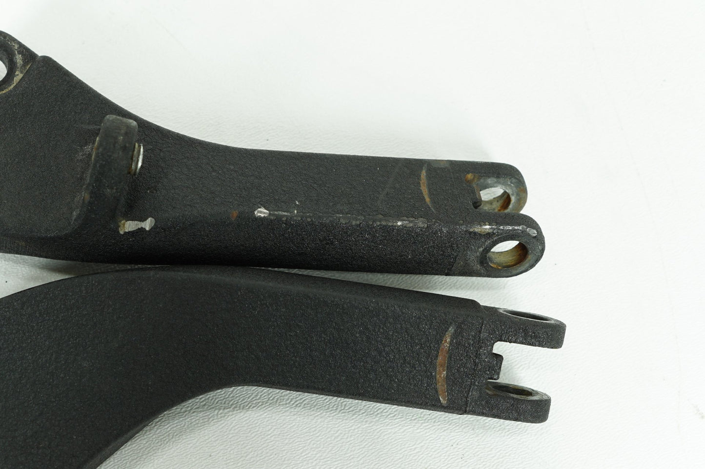2007 - 2017 Harley-Davidson Dyna Switchback Left Right Foot Rest Peg Support Bracket 49224-06A