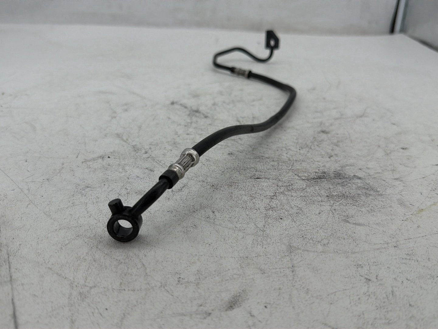 2015 Harley Electra Glide Touring Ultra Low OEM Front Brake Hose Line Pipe ABS