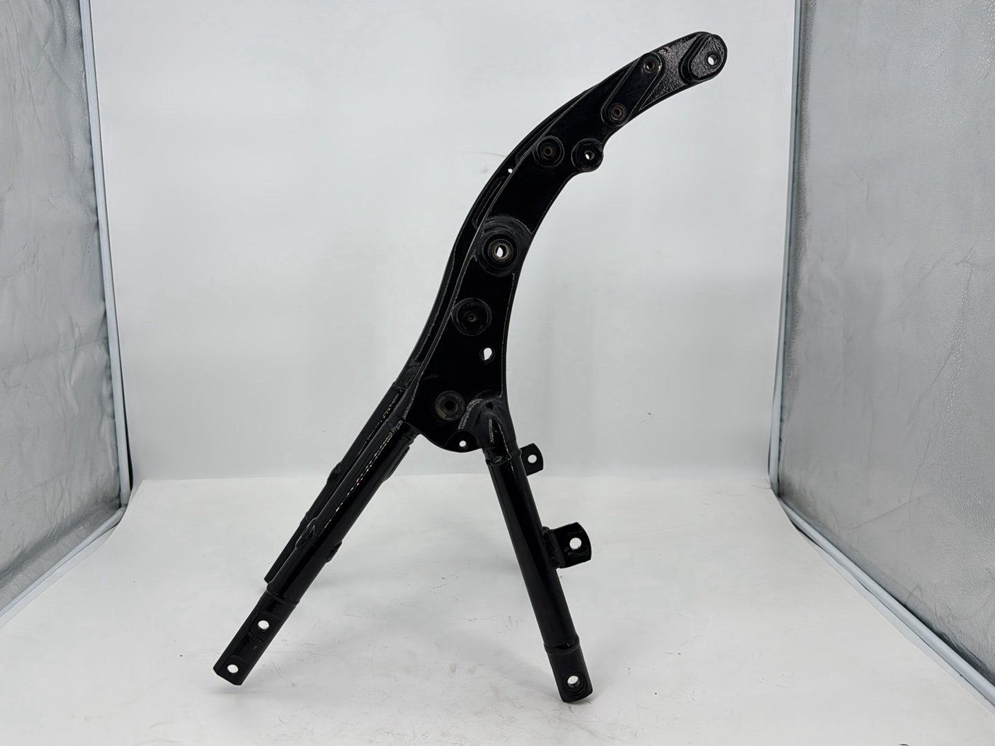 2007 - 2012 Harley-Davidson Touring Road Glide Rear Sub Frame Subframe Tail Rail 	48079-09BHP