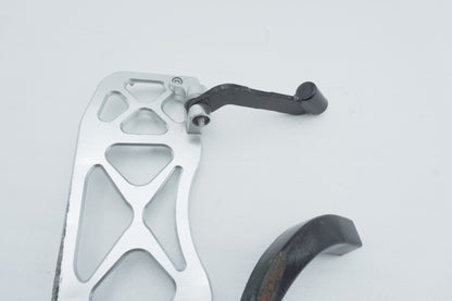 1999 - 2006 Harley-Davidson Touring Electra Glide Right Driver 1 Floorboard Foot Rest Aftermarket MX Style Wide Billet