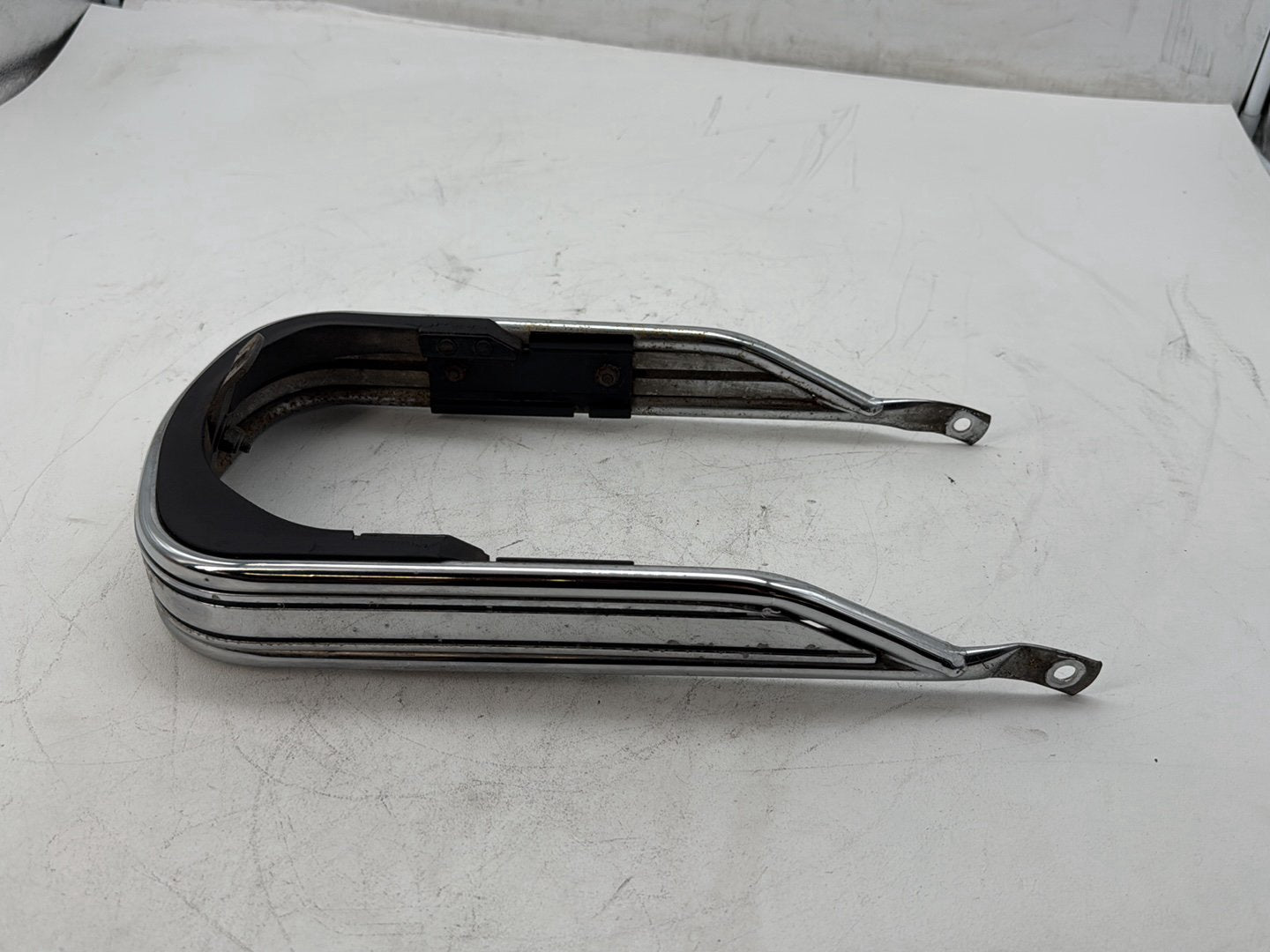 2006 Harley Touring FLHTCI Electra Glide Classic OEM Front Fender Bumper Rail Bar Cushion