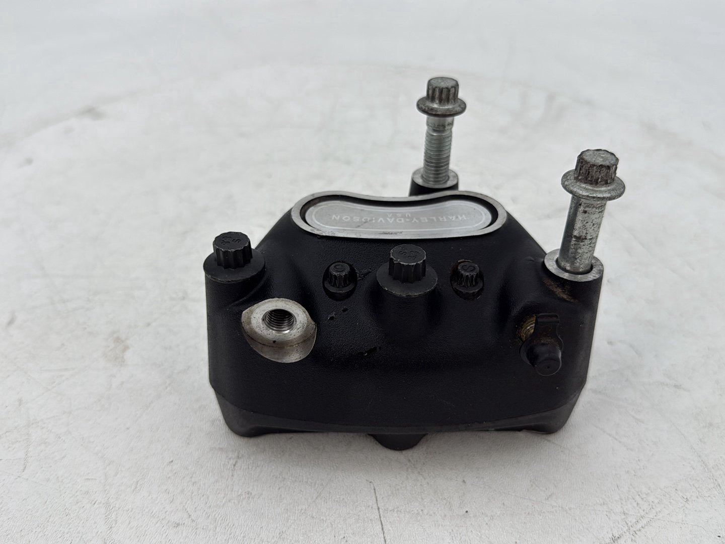 1999 - 2006 Harley-Davidson Touring Electra Glide Ultra Front Left 1 Brake Caliper 44046-00D
