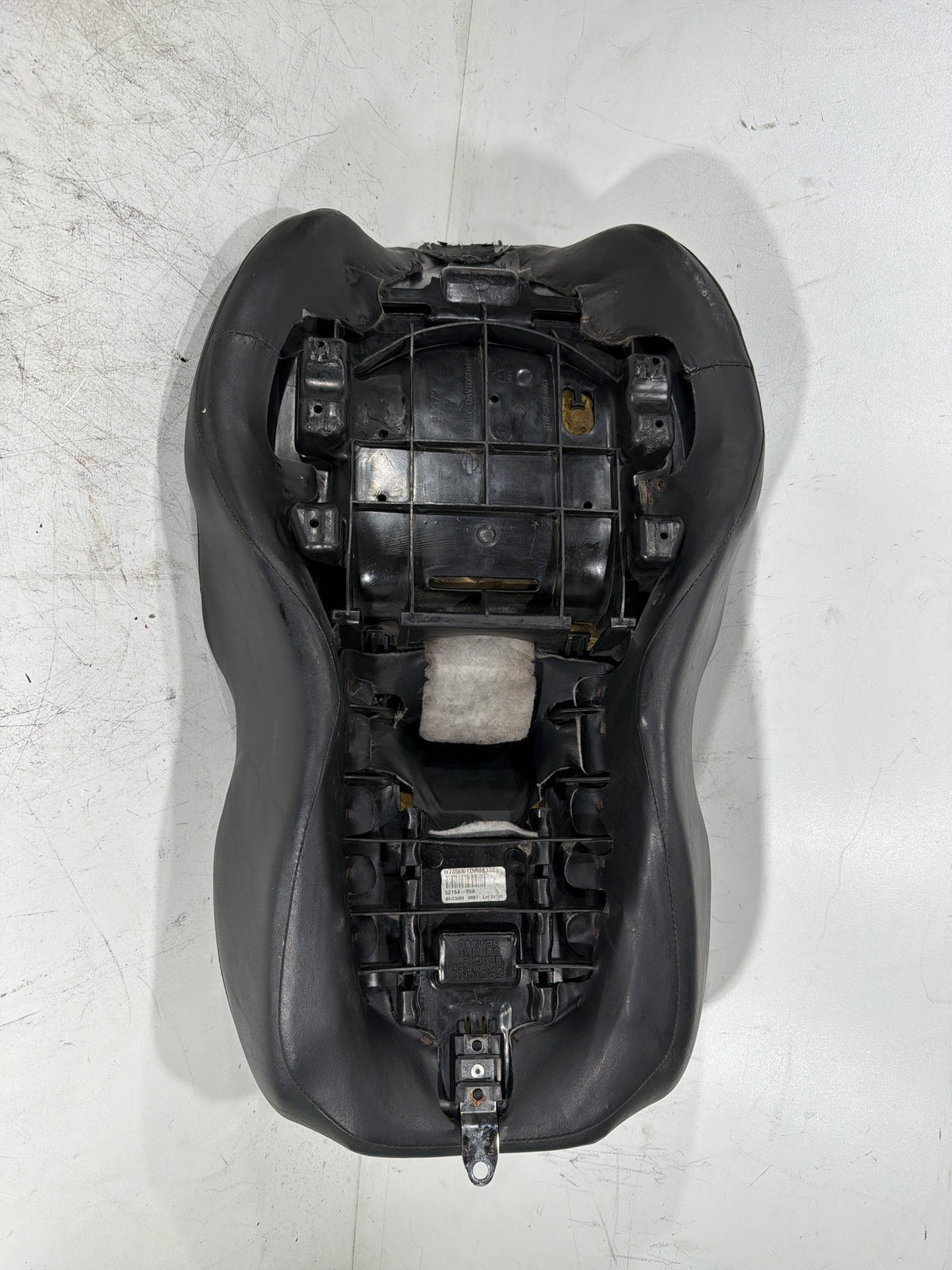 2010 Harley Electra Glide Touring Ultra OEM Passenger Rider Driver Seat Saddle