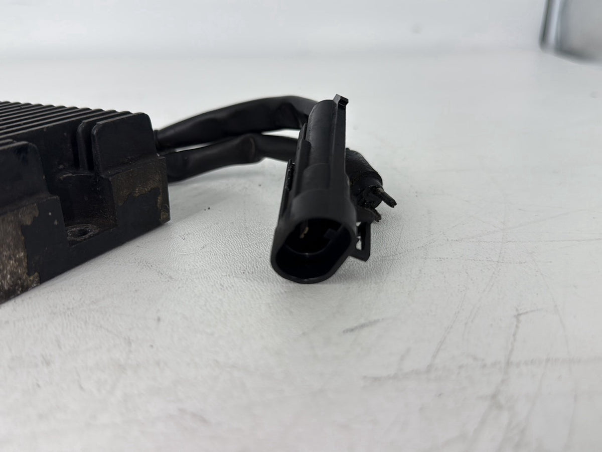 2005 Harley Sportster XL883C 883 Custom OEM Voltage Regulator Rectifier 74523-04