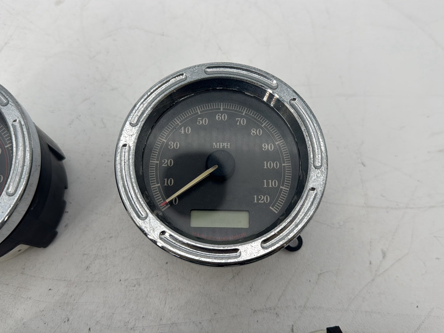 2008 Harley Touring FLHT Electra Glide OEM Air Oil Volt Fuel Tacho Speedo Gauges