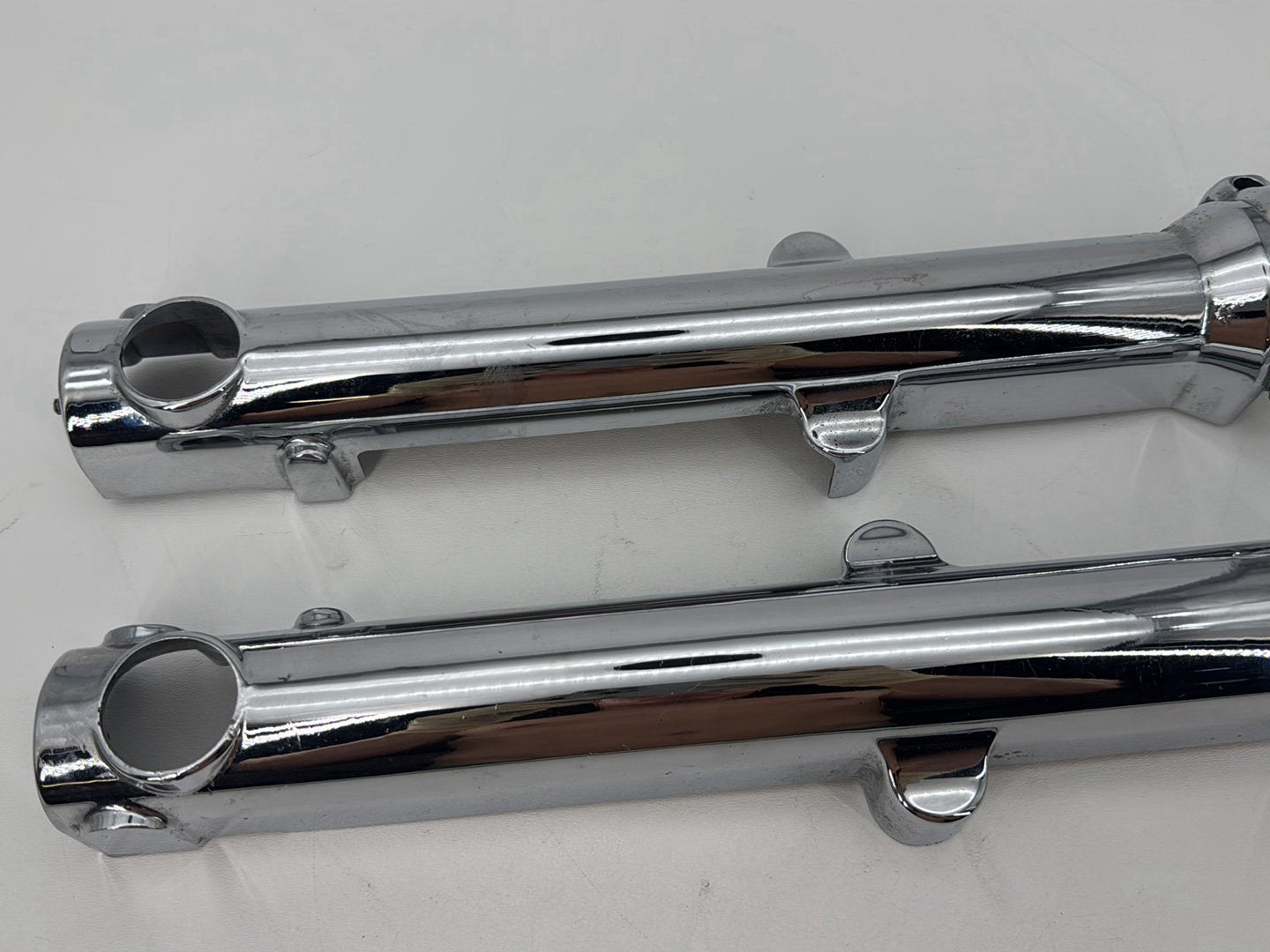 1999 - 2006 Harley-Davidson Dyna Low Rider Front Left & Right Fork Legs Sliders Chrome