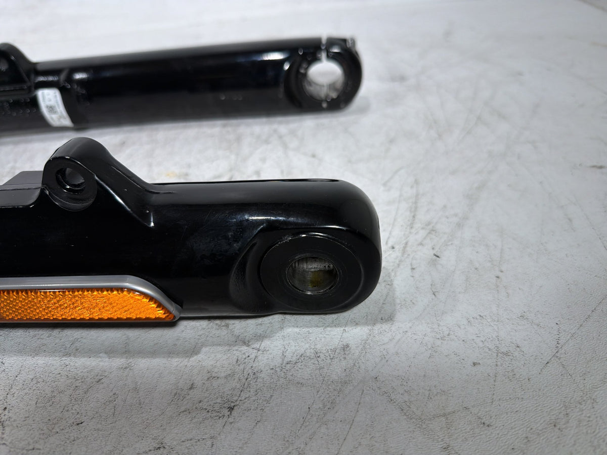 2017 Harley Dyna Street Bob OEM Front Triple Tree Set & LH RH Fork Legs Sliders