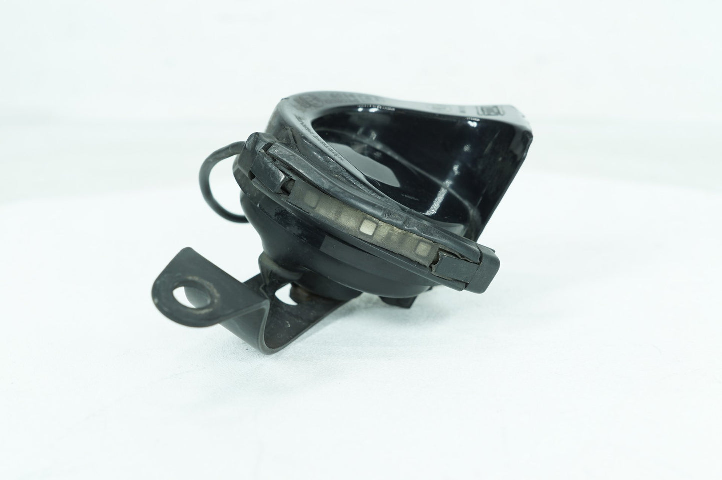 2007 - 2012 Harley-Davidson Touring Road Glide Signal Horn Klaxon Beep 69060-90F