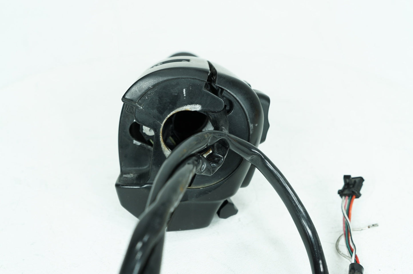 2017 - 2025 Harley-Davidson Touring Road Glide Ultra Right Engine Start Kill Switches Controls 71500129B