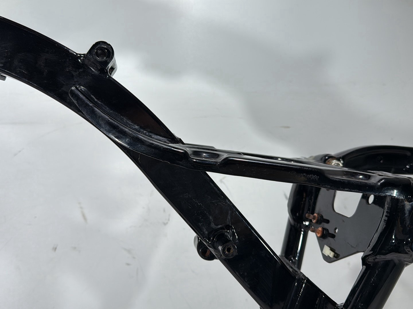 2012 Harley Dyna FXDF Fat Bob OEM Body Main Frame Chassis CLN CLR
