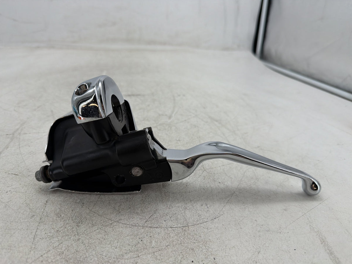 2004 Harley Electra Glide Touring OEM Front Right Brake Lever Master Cylinder