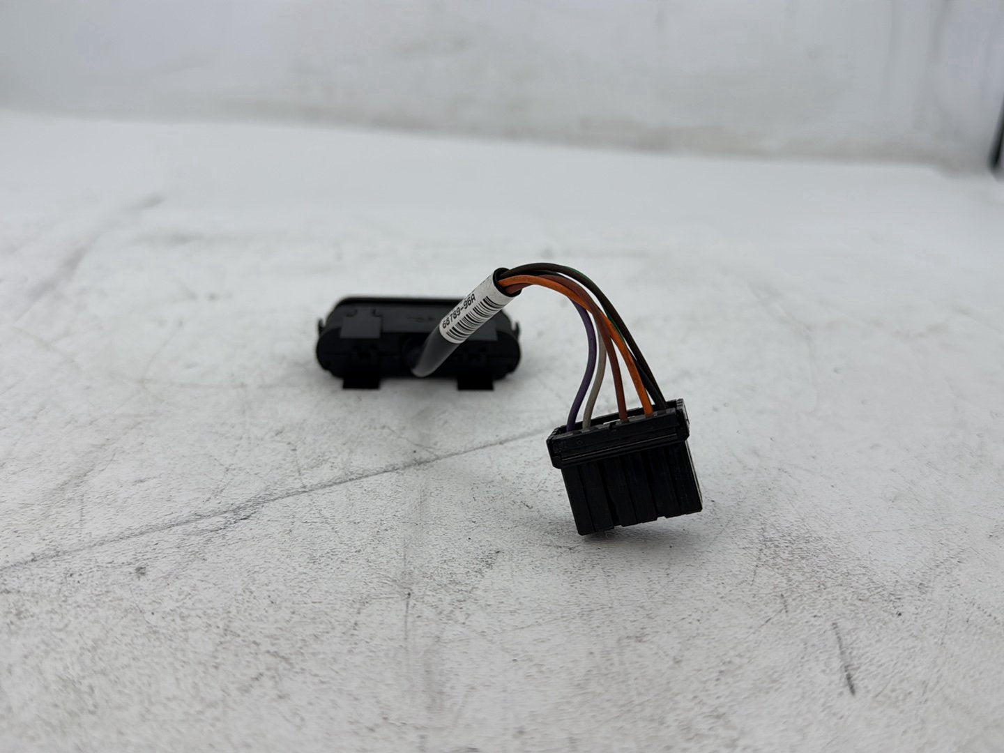 07 Harley Street Glide Touring FLHX OEM Dash Indicator Lamp Wire Plug 68789-96A