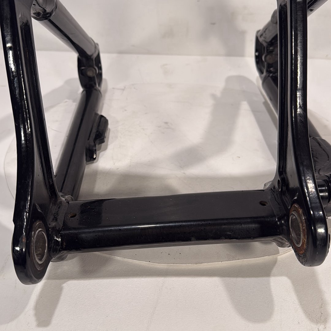 2020 Harley Softail FLHCS Heritage Classic 114 OEM Rear Fork Swingarm Swing Arm