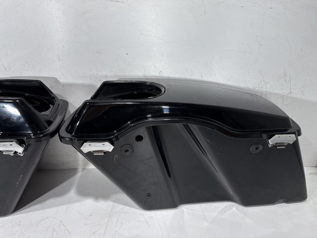 2006 Harley Road King Touring Custom OEM Left Right Saddlebags Luggage NOKey