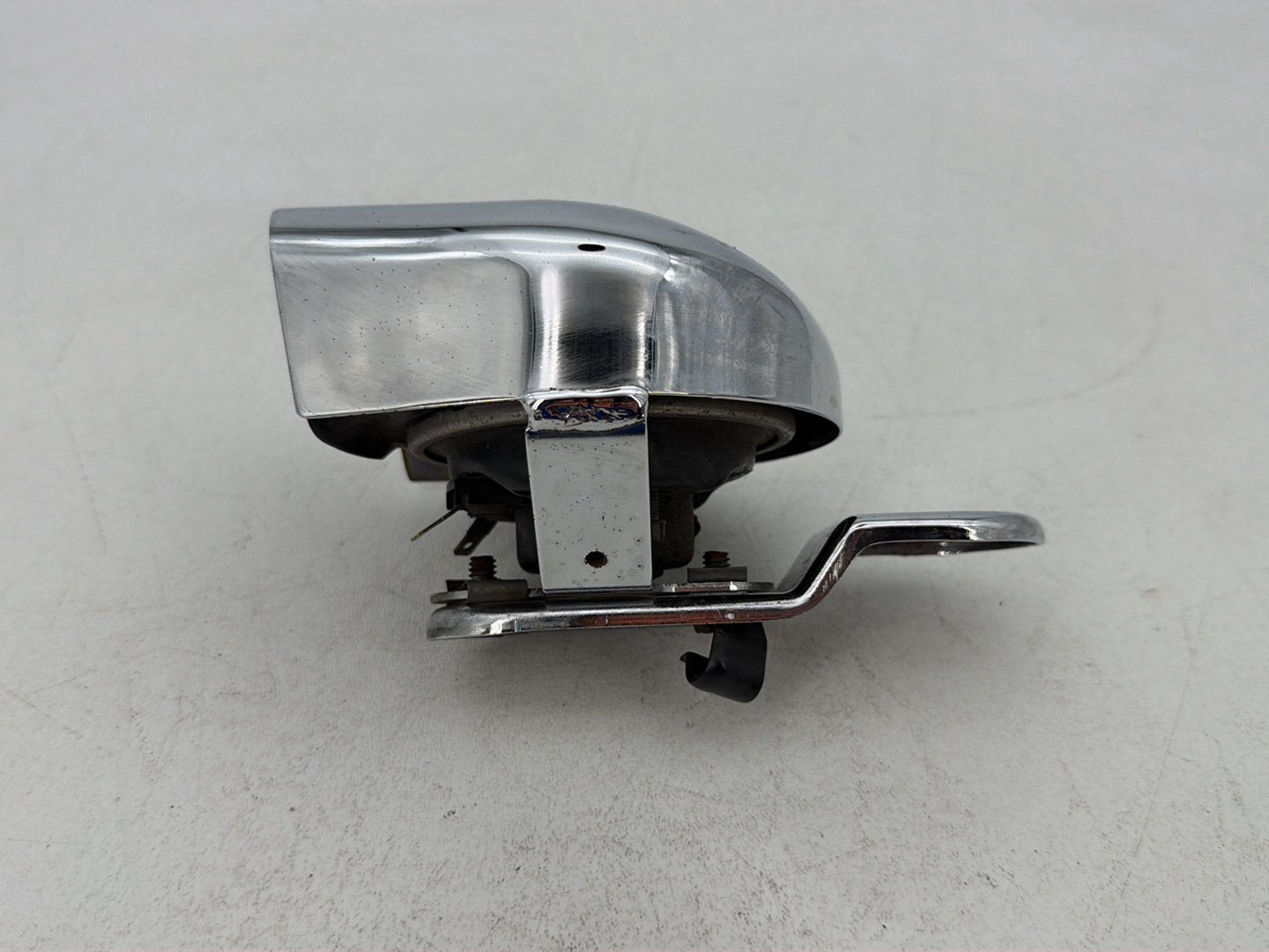 1986 - 1998 Harley-Davidson Softail Heritage Classic Horn Signal Klaxon Chrome Cover 69060-90G