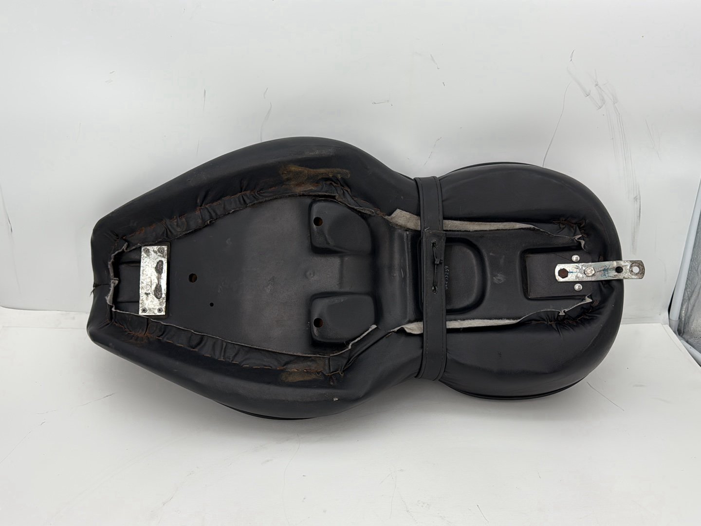 1993 Harley Sportster XLH883H Hugger 883 OEM Passenger Rider Driver Seat Saddle