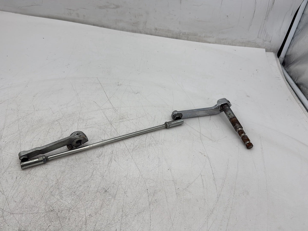 2010 Harley Street Glide Touring FLHX OEM Gear Shifter Lever w/ Rod linkage