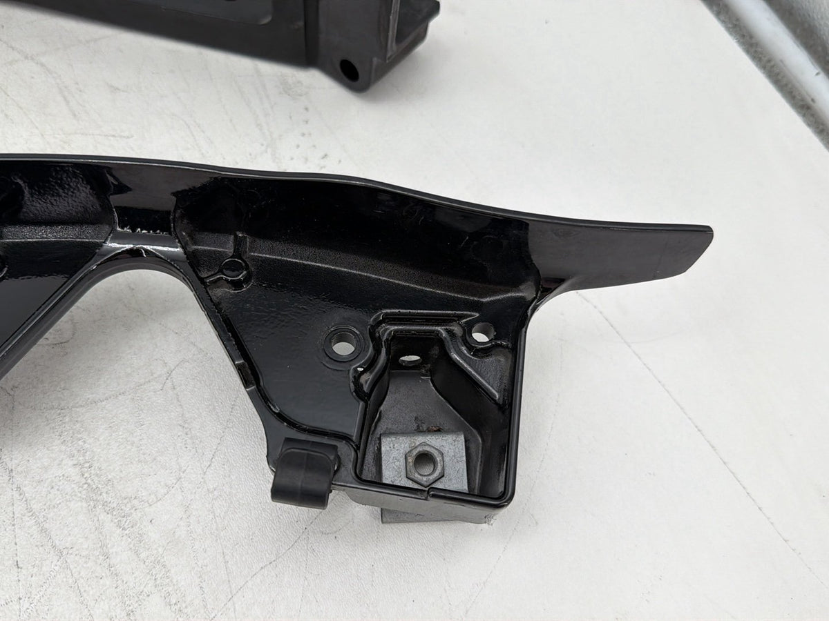 2018 Harley Road Glide Touring FLTRXS OEM Left Right Saddlebag Fender Struts Brackets