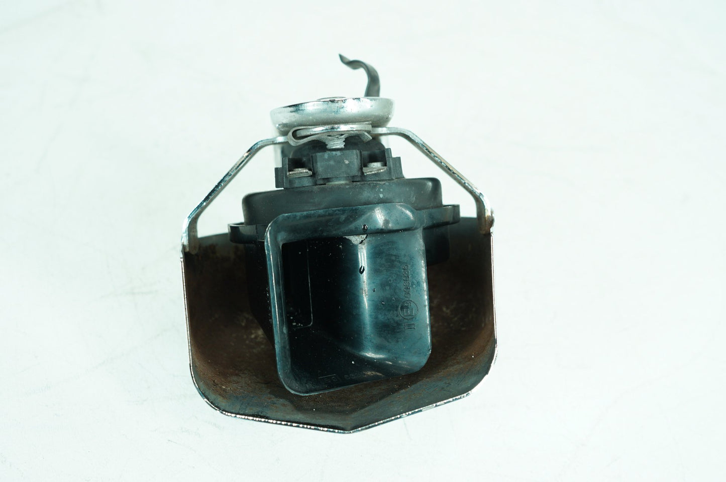 2007 - 2012 Harley-Davidson Touring Electra Glide Ultra Horn Signal Klaxon Chrome Cover 69060-90F