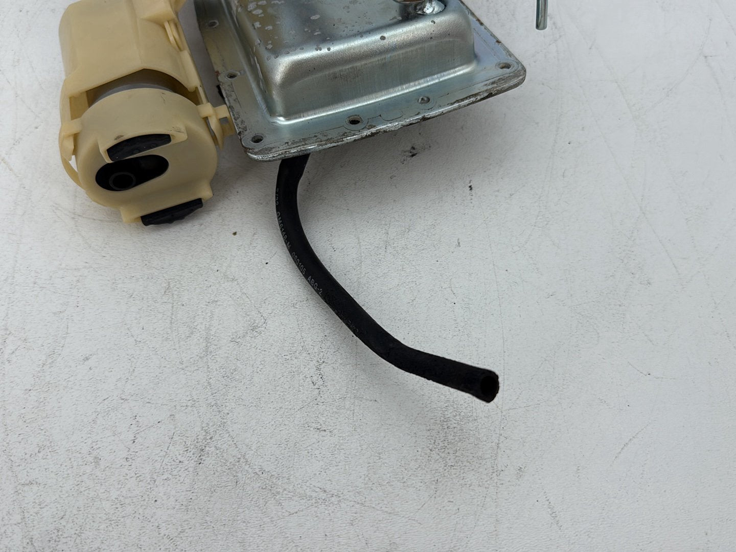 2006 Harley Dyna FXDWGI Wide Glide OEM Fuel Pump Gas Gasoline Petrol Sending