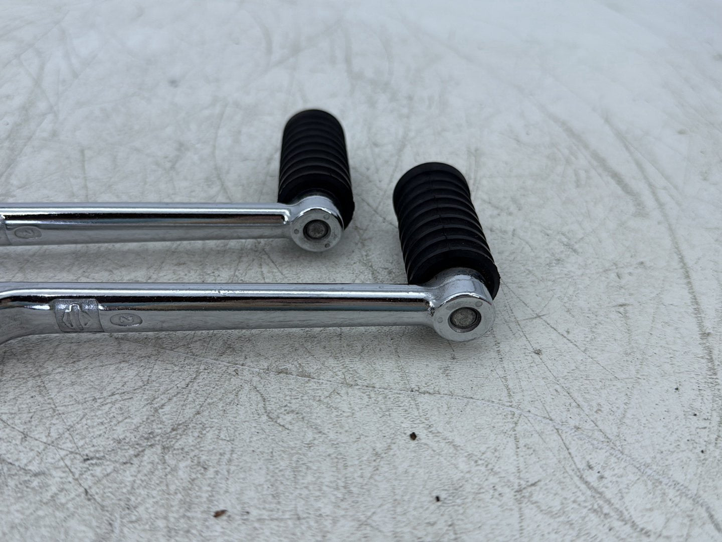 2011 Harley Street Glide Touring FLHX OEM Gear Shifter Lever Pedal Pedals