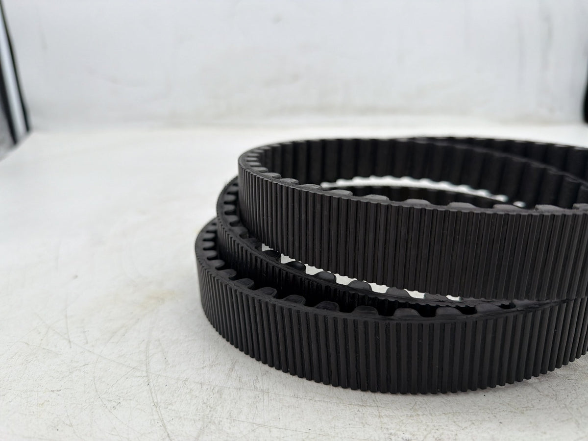2001 Harley Softail Deuce FXSTD OEM Rear Drive Belt 40307-00B 135T 1-1/8"